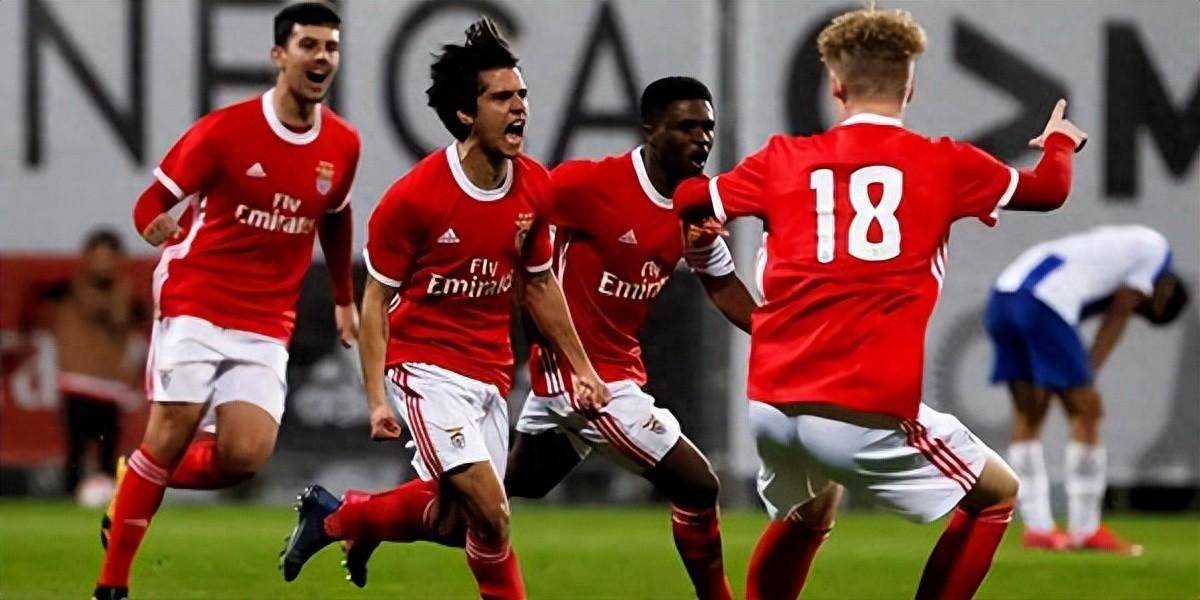 雷恩进攻体系战术板图解(篮球进攻战术基础配合有哪些)