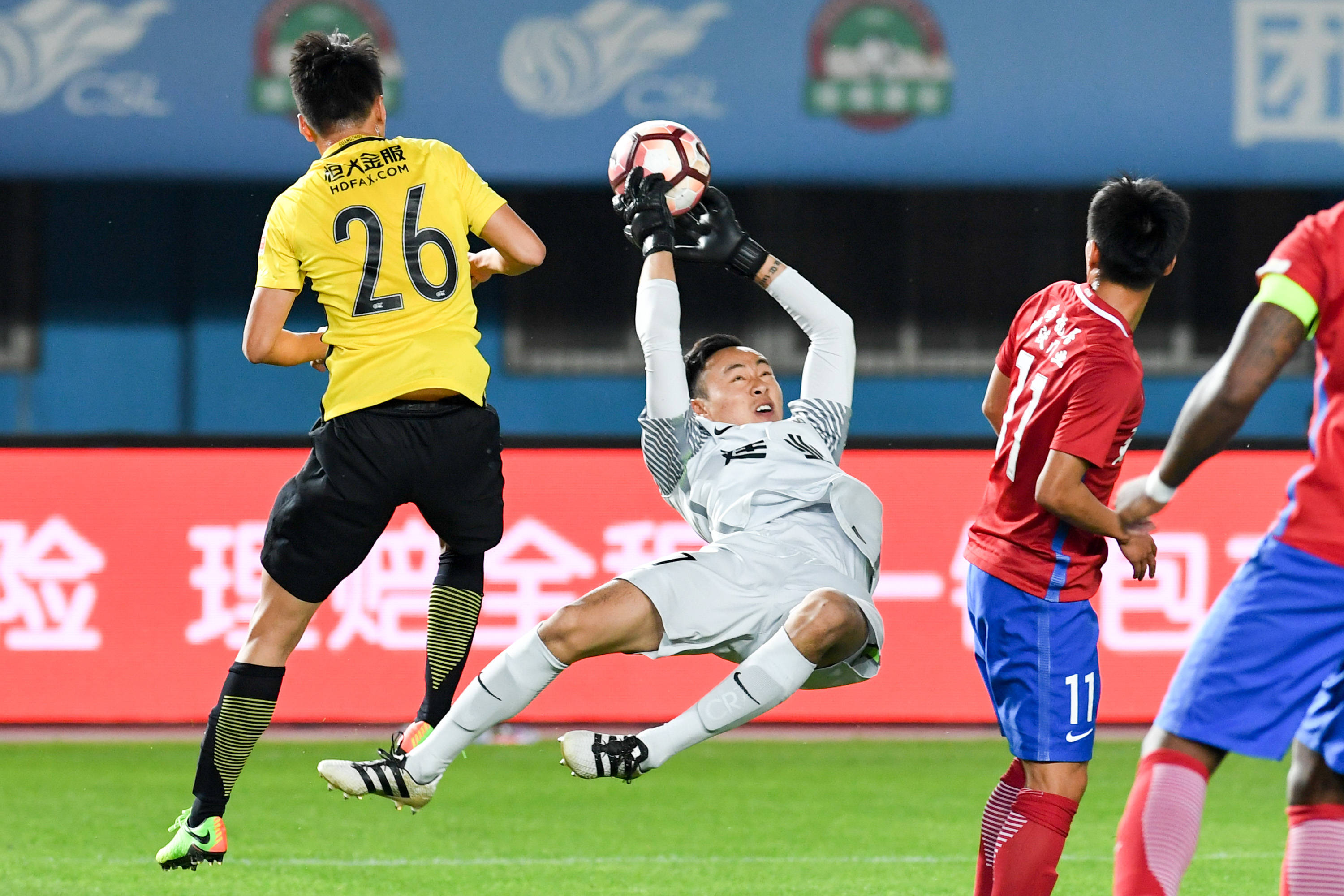 体育彩票-库恩门将反应速度训练计划(门将基本功训练)