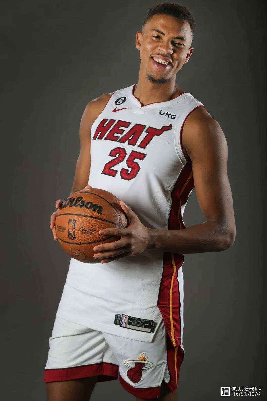 兰斯球探(兰斯球球族)