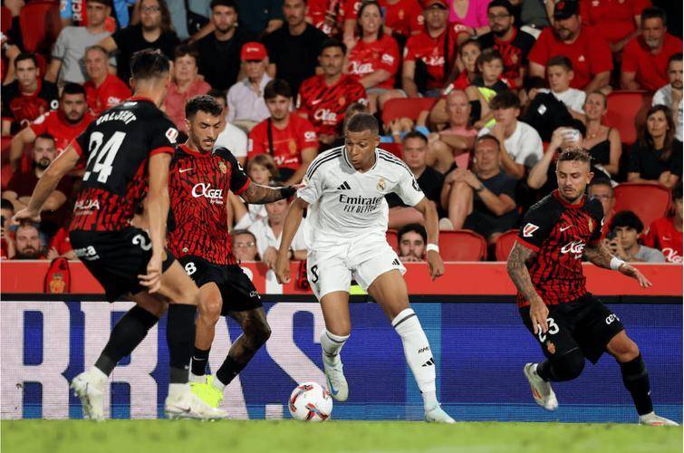 竞彩网-马赛球迷文化(马赛球迷被邀请开球真实原因)