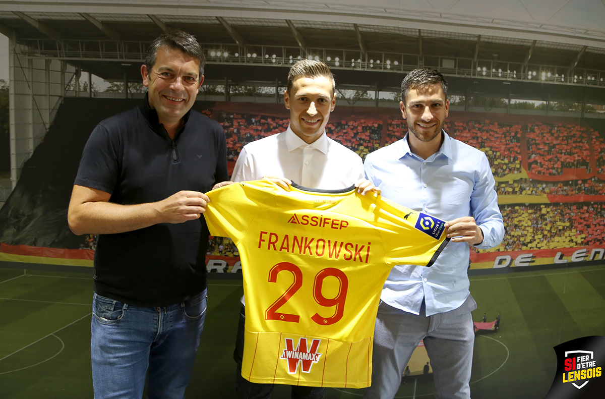 竞彩足球-弗兰科夫斯基助攻(弗兰科伊丝·布福哈尔图片)